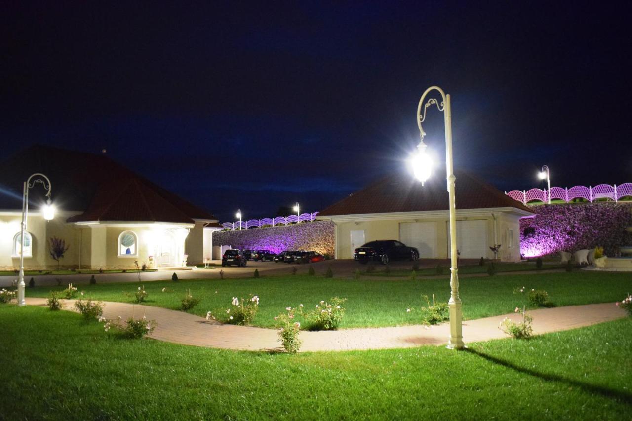 Sekowski Dwor Sekowa Exterior photo